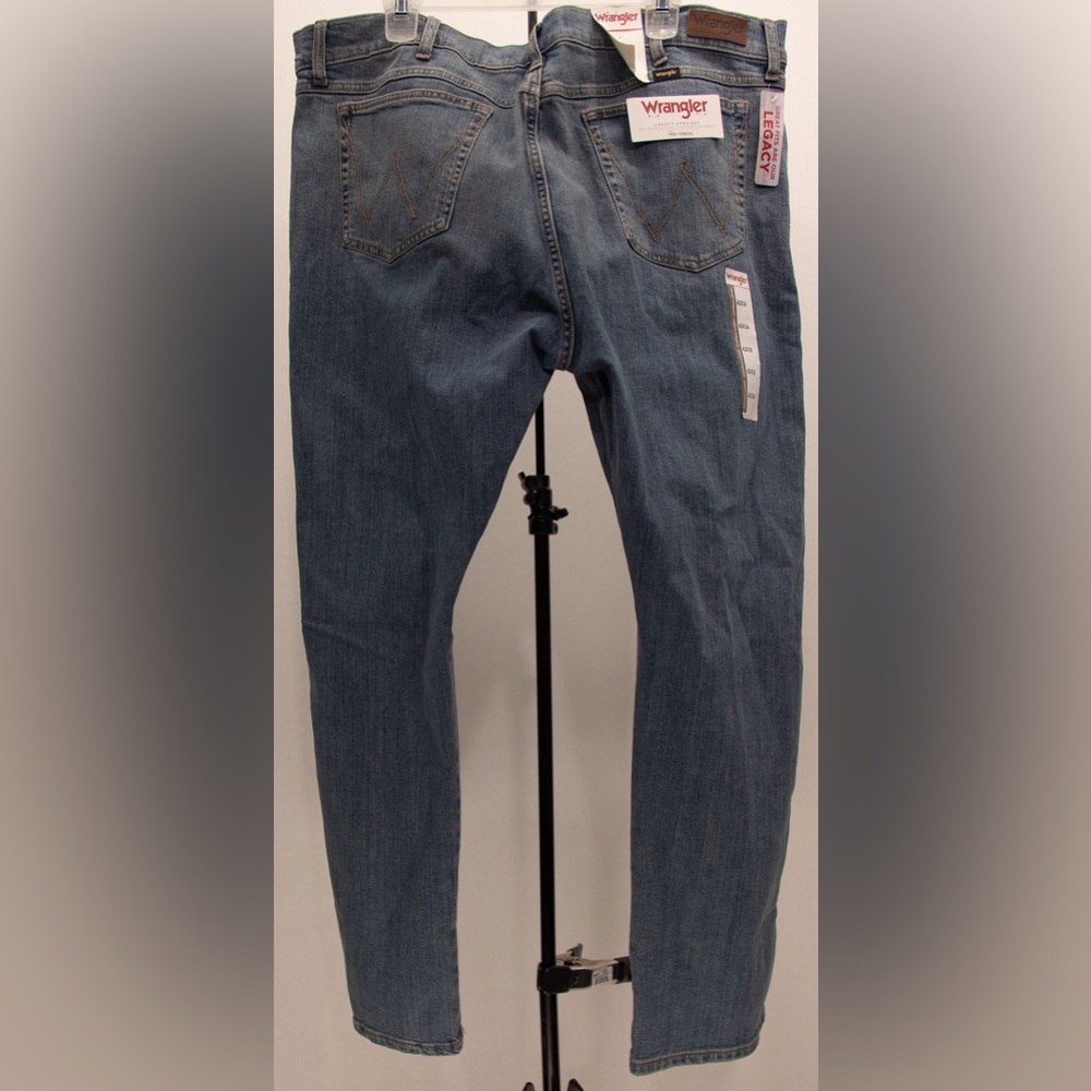 Wrangler Men's Legacy Jeans 42x30 Slim Boot Free To Stretch Pants NWT Distressed - Picture 1 of 2